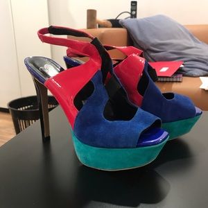 Jessica Simpson platform heels